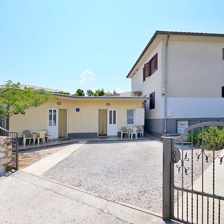 Apartments Branimir Novi Vinodolski Exterior photo