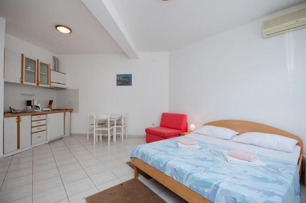 Apartments Branimir Novi Vinodolski Exterior photo