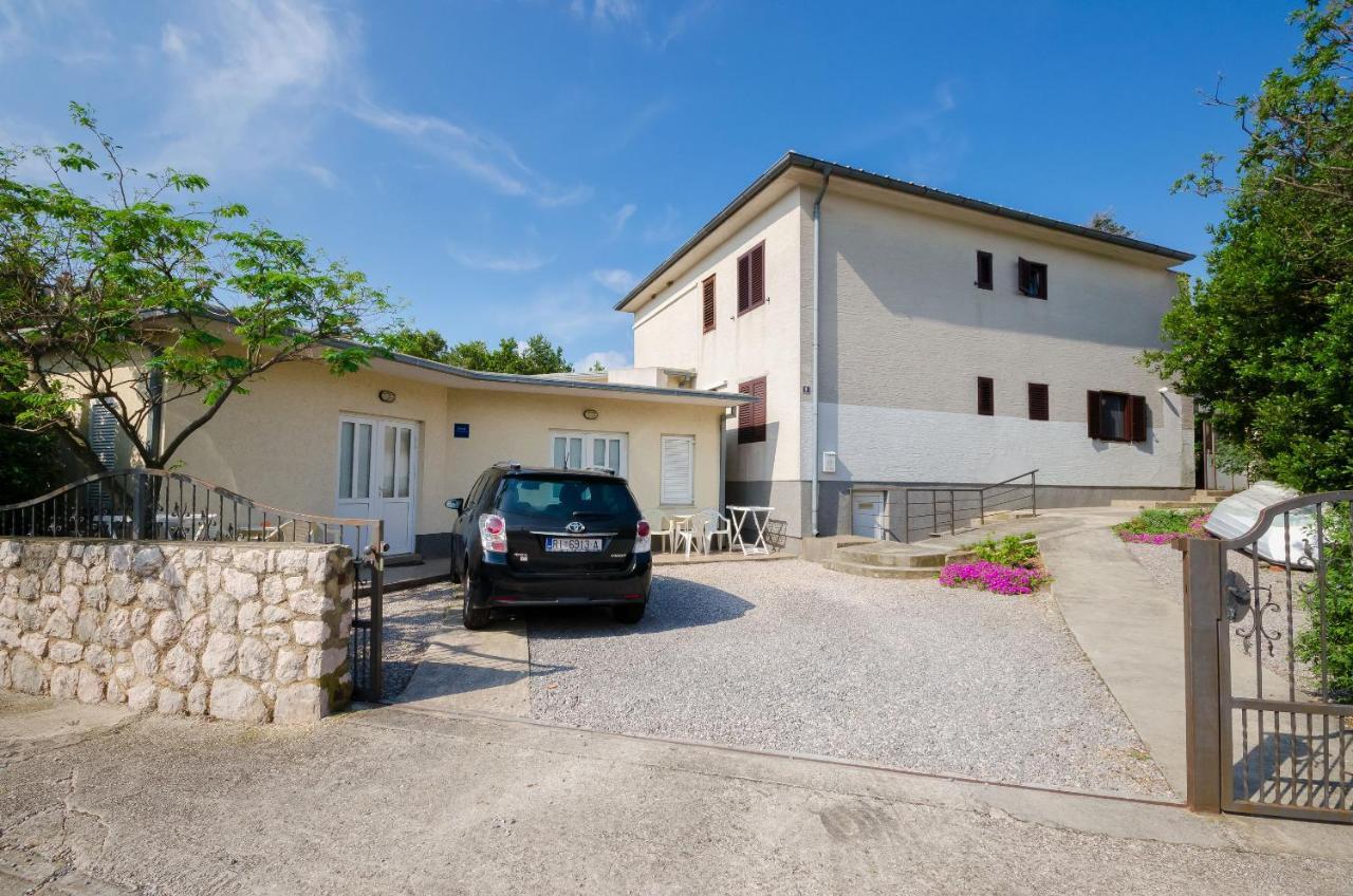 Apartments Branimir Novi Vinodolski Exterior photo